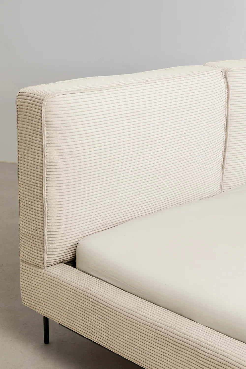 bed_east_side_cord_creme_xcm_3.webp KARE Design Bed East Side Cord Creme 180x200cm
