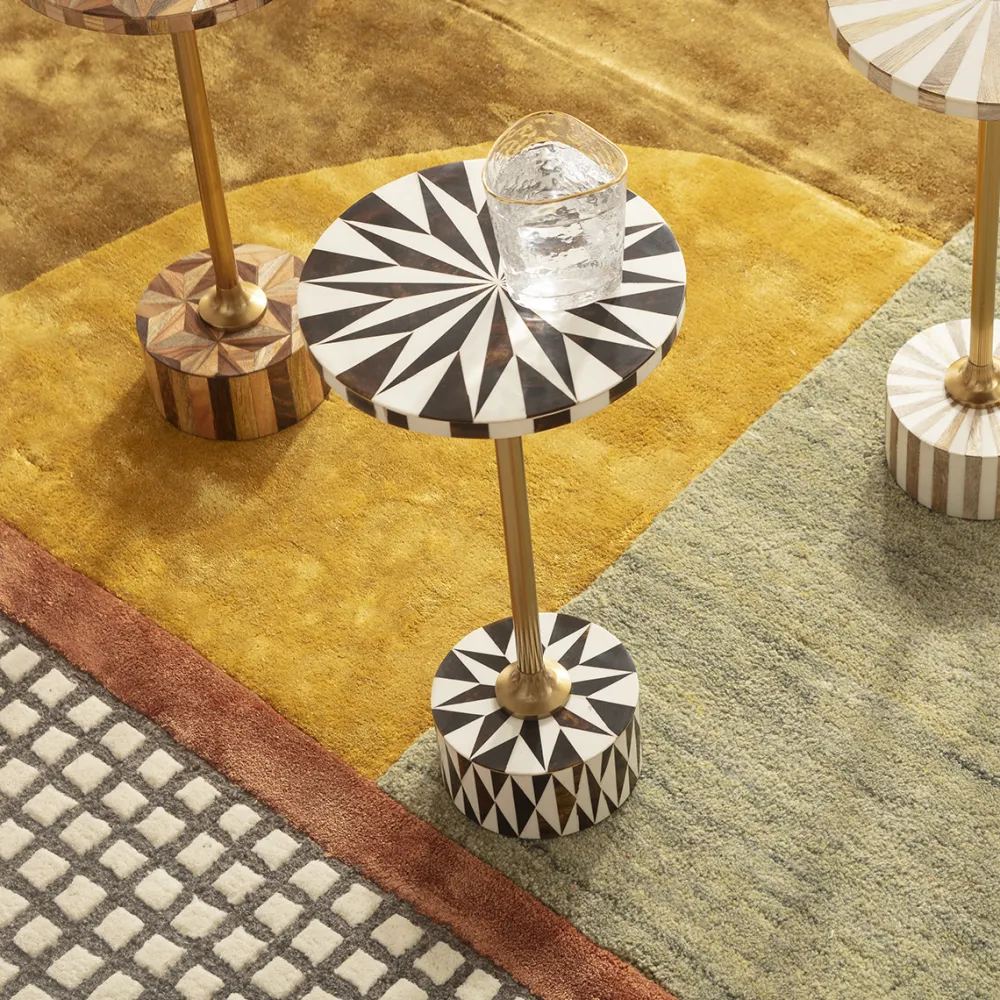 bijzettafel_domero_star_brown_white_cm_0.webp KARE Design Bijzettafel Domero Star Brown White Ø40cm