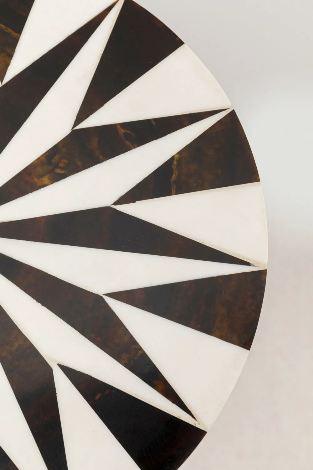 bijzettafel_domero_star_brown_white_cm_1-1.webp KARE Design Bijzettafel Domero Star Brown White Ø25cm