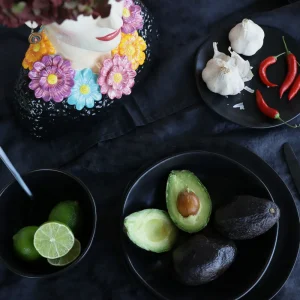 KARE Design Bord Organic Zwart Ø26cm