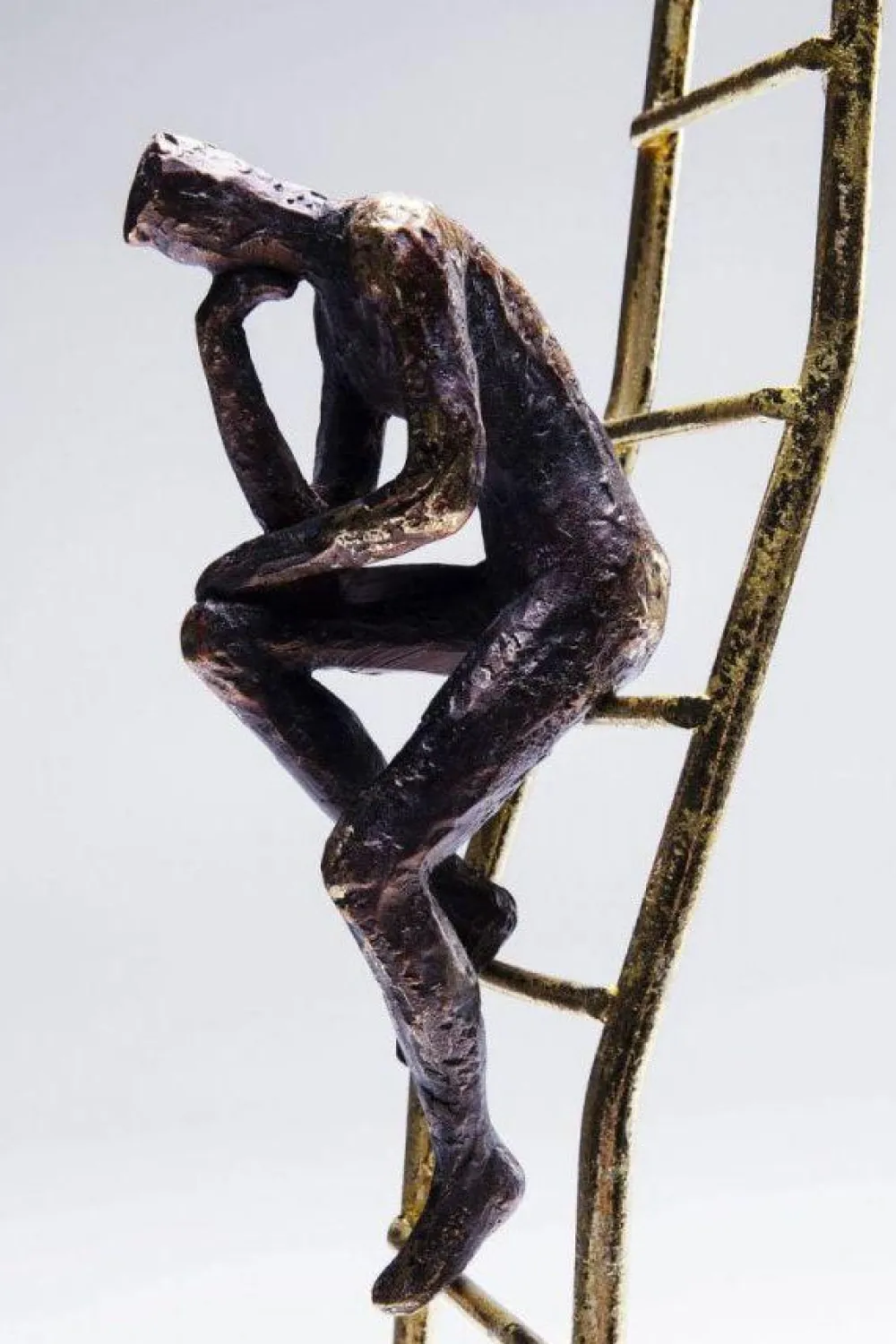 decofiguur_elements_climbing_man_3.webp KARE Design Decofiguur Elements Climbing Man