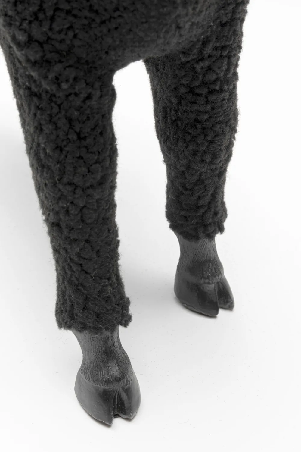 decofiguur_happy_sheep_wool_black_cm_4.webp KARE Design Decofiguur Happy Sheep Wool Black 37cm