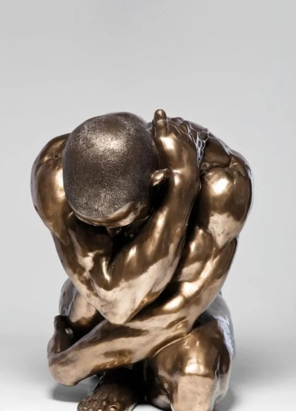 KARE Design Decofiguur Nude Man Hug Brons 54cm