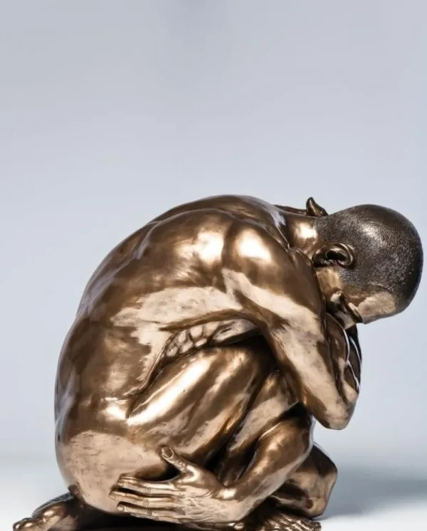KARE Design Decofiguur Nude Man Hug Brons 54cm