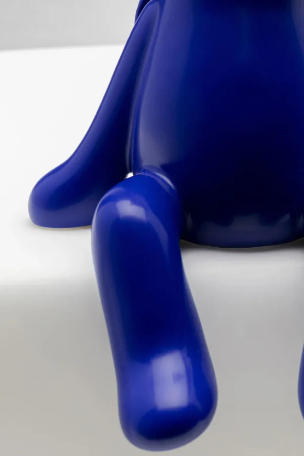 KARE Design Decofiguur Sitting Bear Blue 20cm