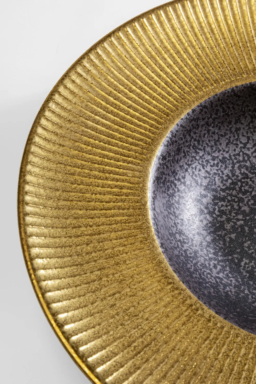 diep_bord_diva_cm_5.webp KARE Design Diep Bord Diva 22cm