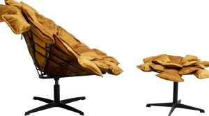 KARE Design Draaibare Fauteuil + Hocker Blossom