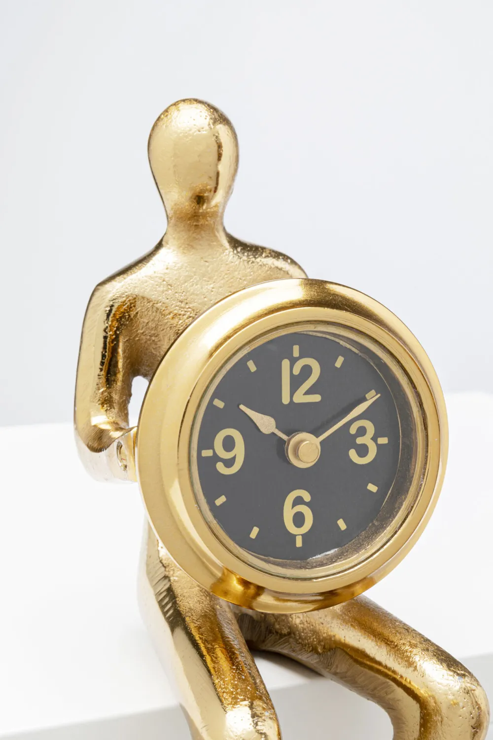 eettafel_clock_sitting_man_gold_xcm_4.webp KARE Design Eettafel Clock Sitting Man Gold 8x27cm