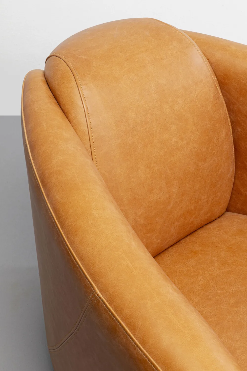 fauteuil_cigar_lounge_smart_leather_light_brown_3.webp KARE Design Fauteuil Cigar Lounge Smart Leather Light Brown