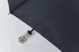 KARE Design Paraplu Skull Pocket