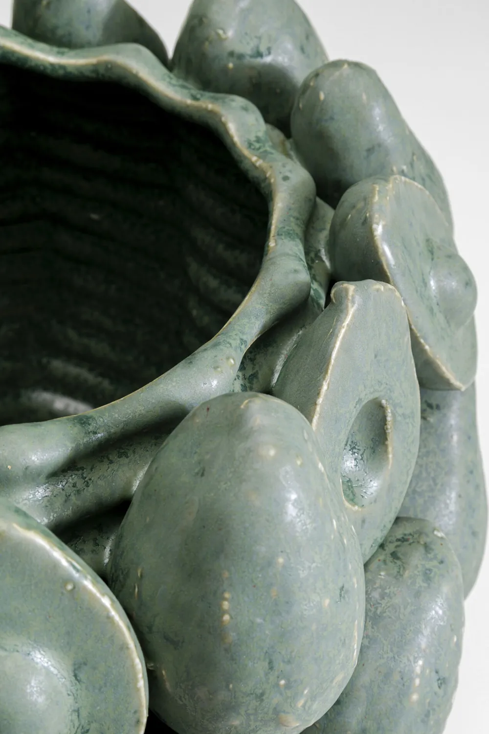 vaas_avocados_cm_1-1.webp KARE Design Vaas Avocados 23cm