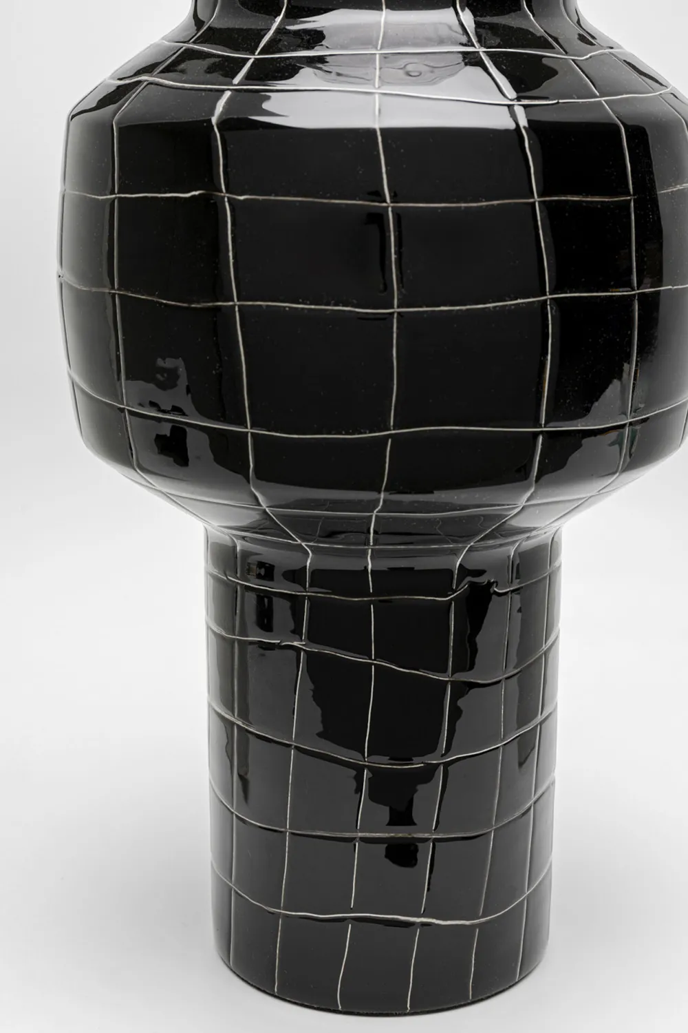 vaas_black_mesh_cm_1-1.webp KARE Design Vaas Black Mesh 42cm