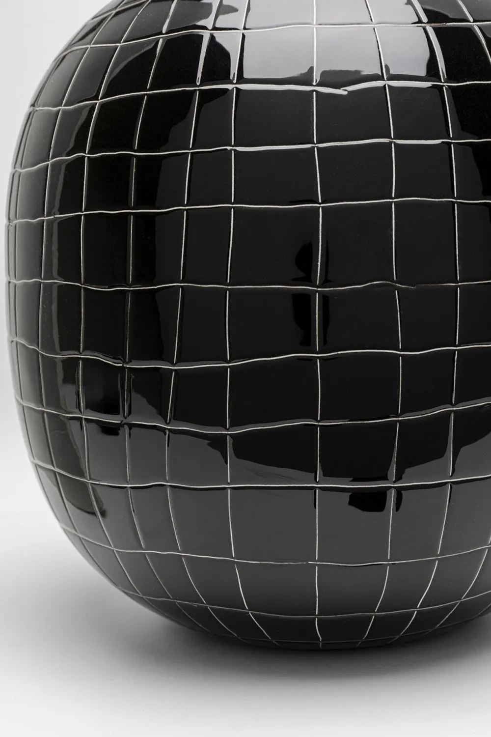 vaas_black_mesh_cm_1.webp KARE Design Vaas Black Mesh 26cm