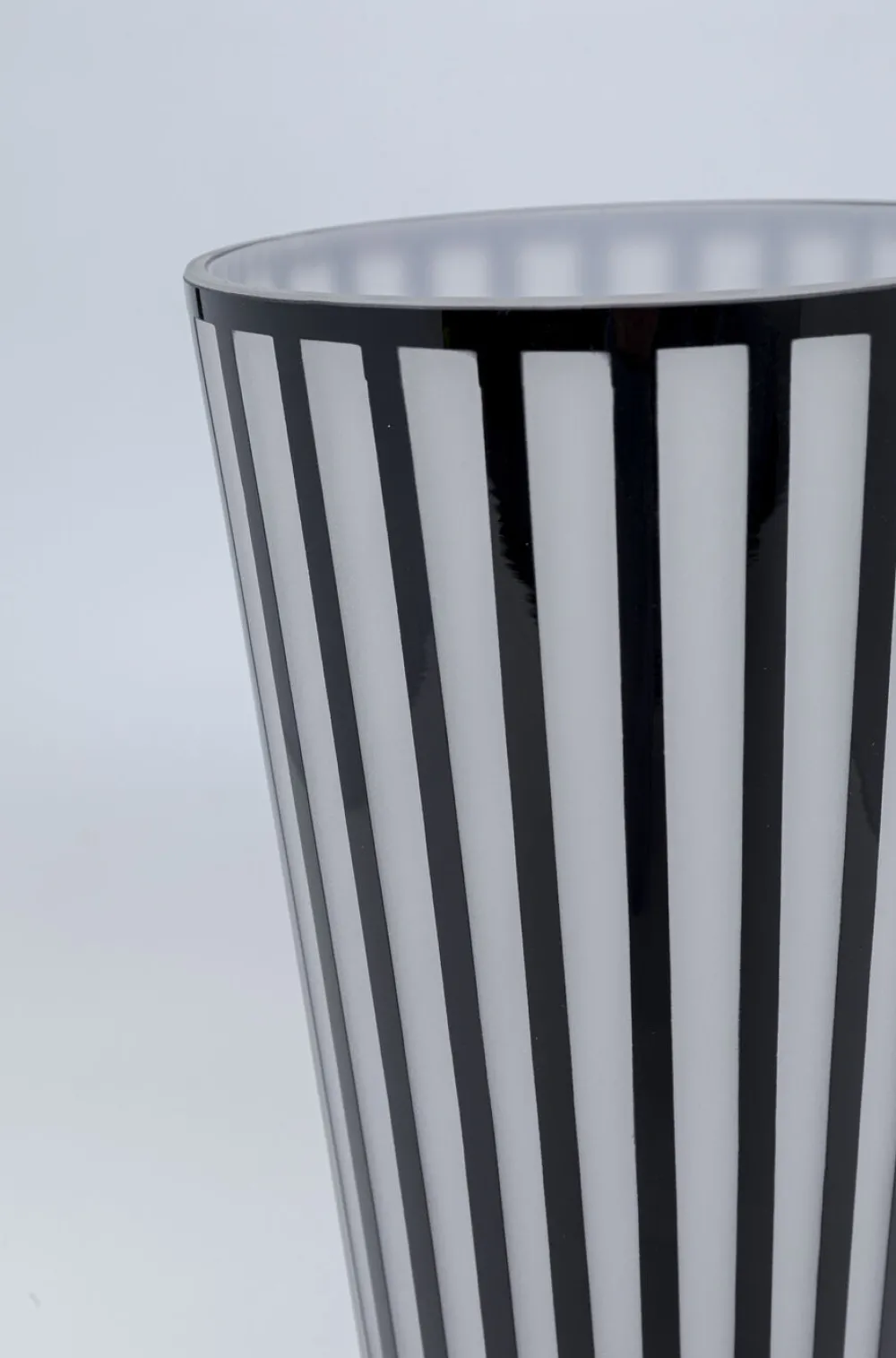 vaas_brillar_cm_4-1.webp KARE Design Vaas Brillar 40cm