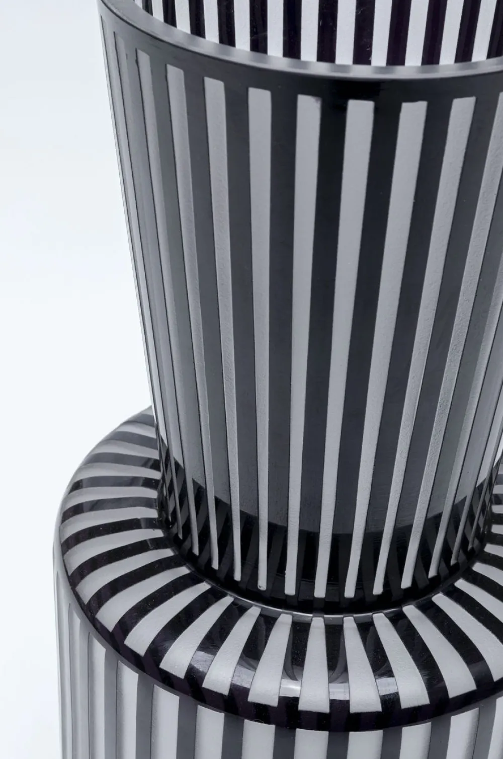 vaas_roulette_cm_2-1.webp KARE Design Vaas Roulette 41cm