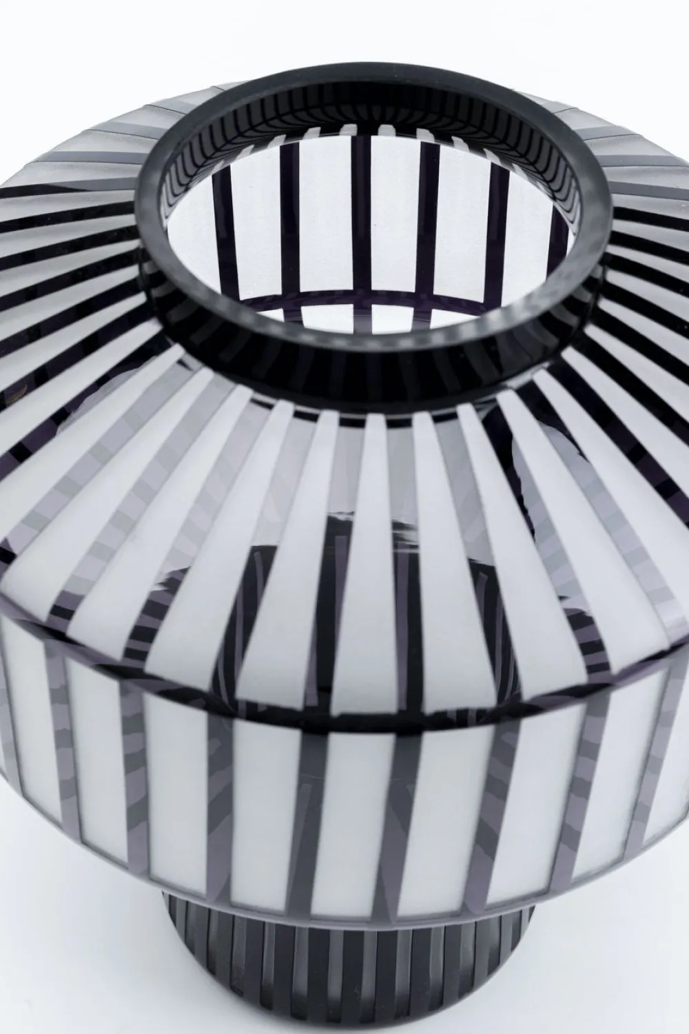 vaas_roulette_rim_cm_3.webp KARE Design Vaas Roulette Rim 30cm