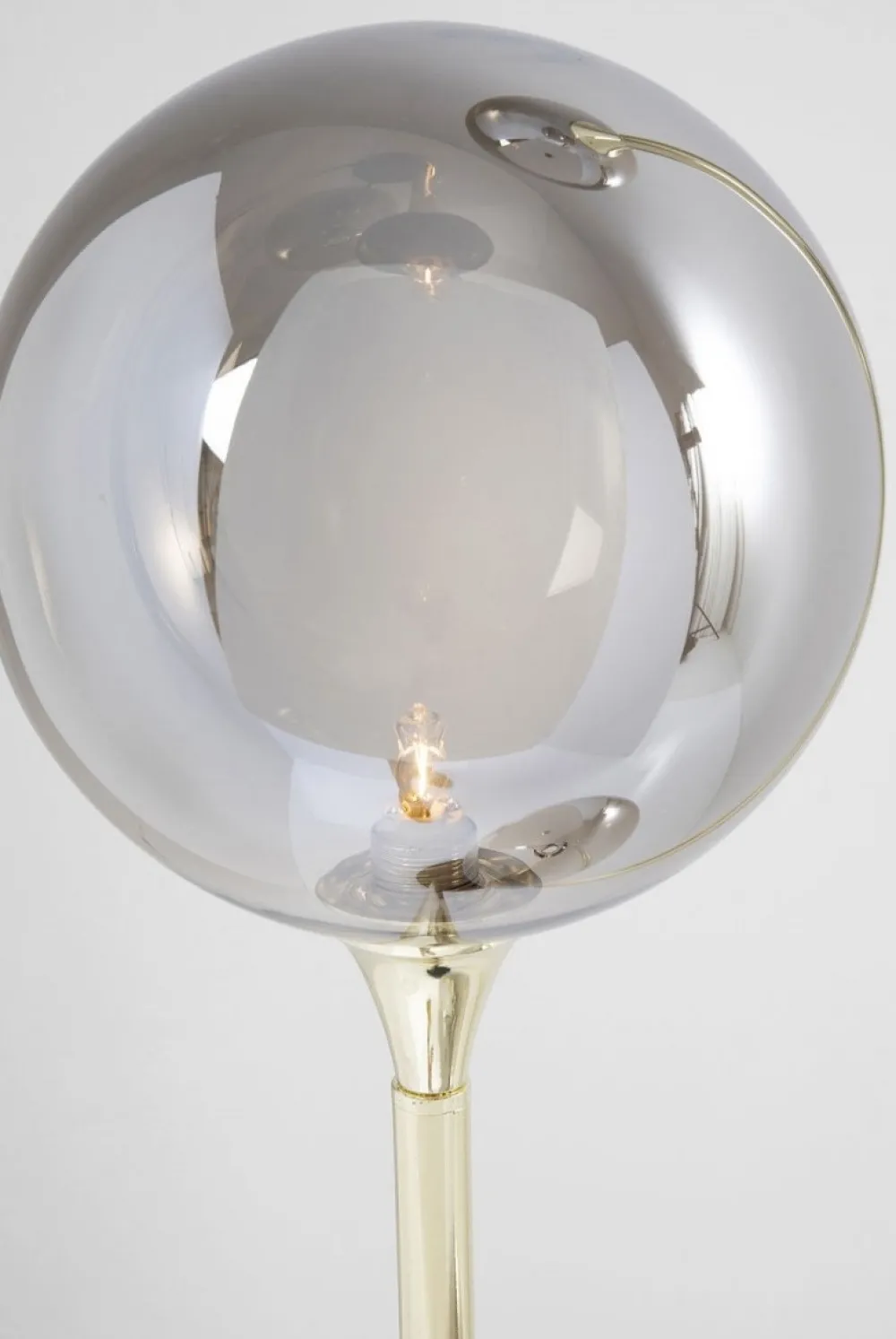 vloerlamp_al_capone_tre_3.webp KARE Design Vloerlamp Al Capone Tre