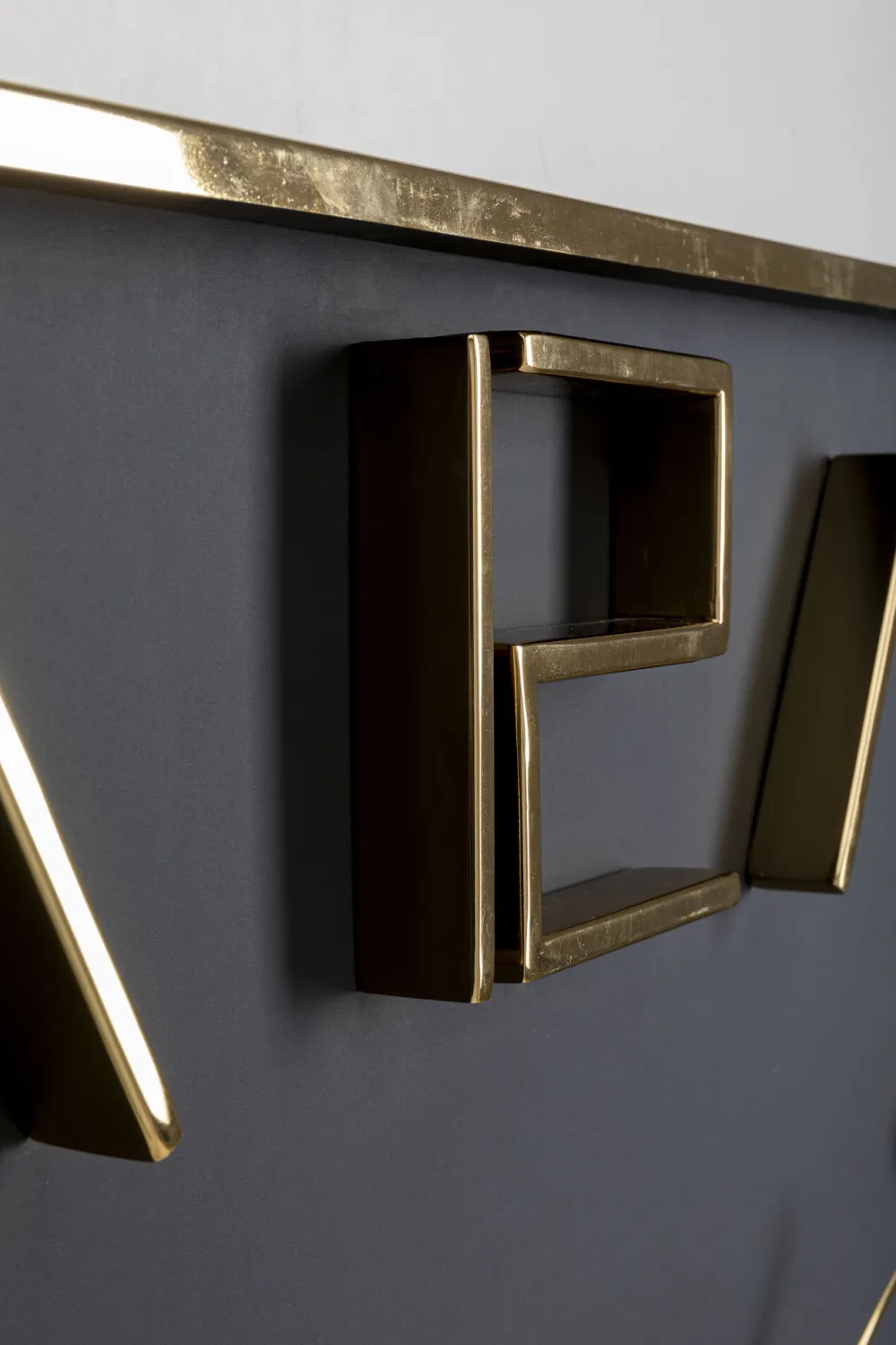 wandklok_gamble_xcm_1.webp KARE Design Wandklok Gamble 92x92cm