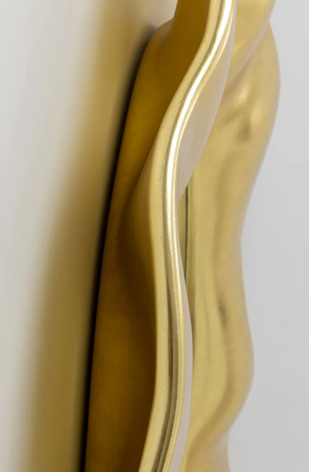 wandspiegel_riley_gold_xcm_2.webp KARE Design Wandspiegel Riley Gold 150x98cm